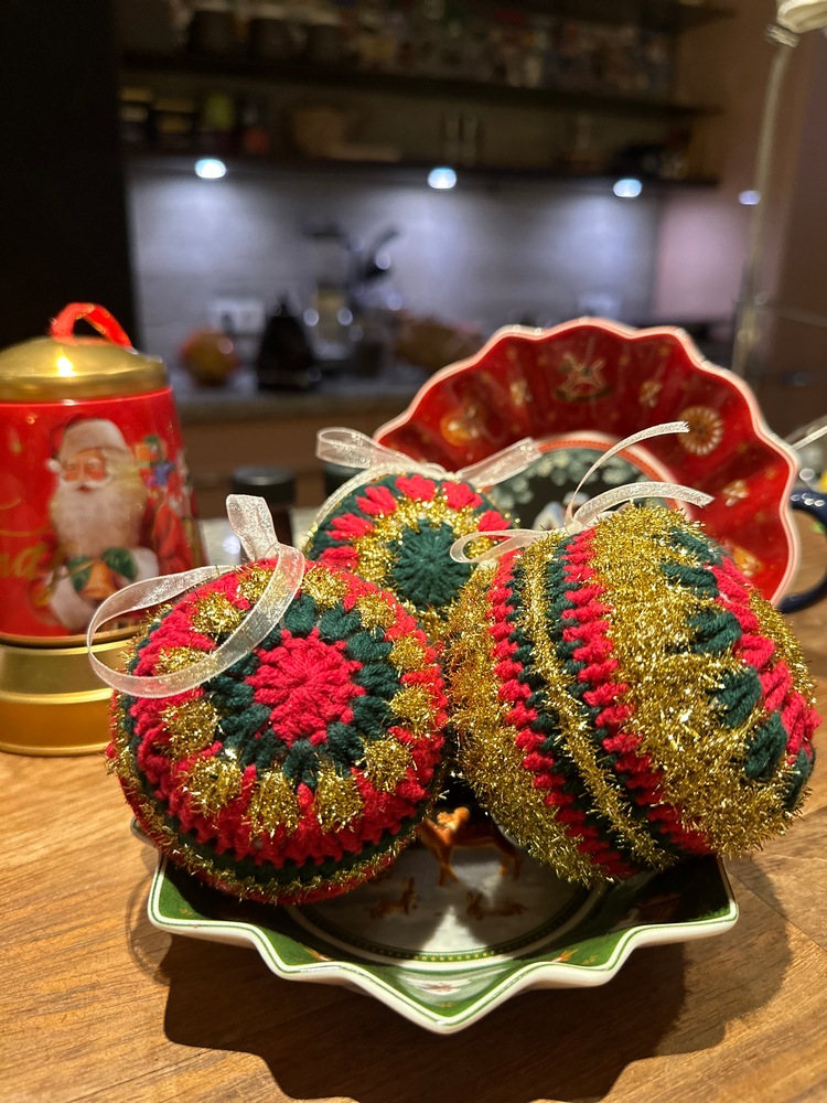 Yılbaşı Topları Parıltılar